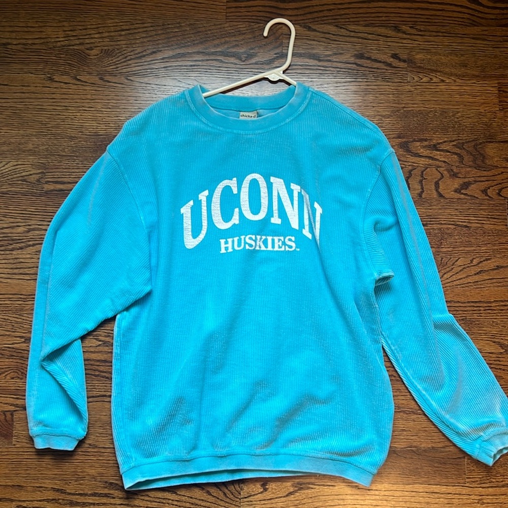 University of Connecticut Huskies sweatshirt size medium, neon blue